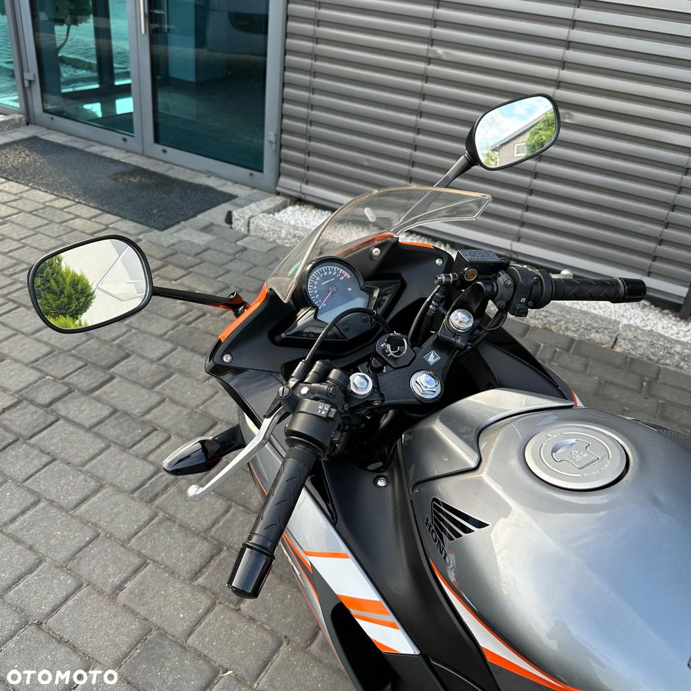 Honda CBR - 12