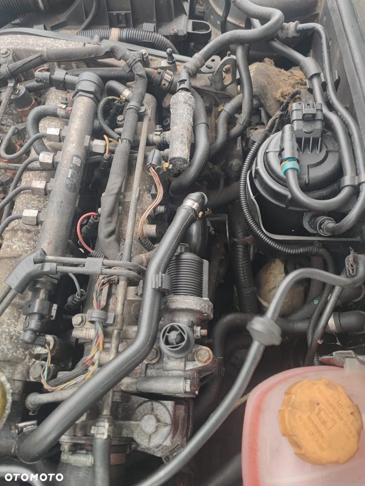 VECTRA C SIGNUM ZAFIRA B SILNIK KOMPLETNY 1.9 CDTI Z19DTH 150KM - silnik w aucie - 2