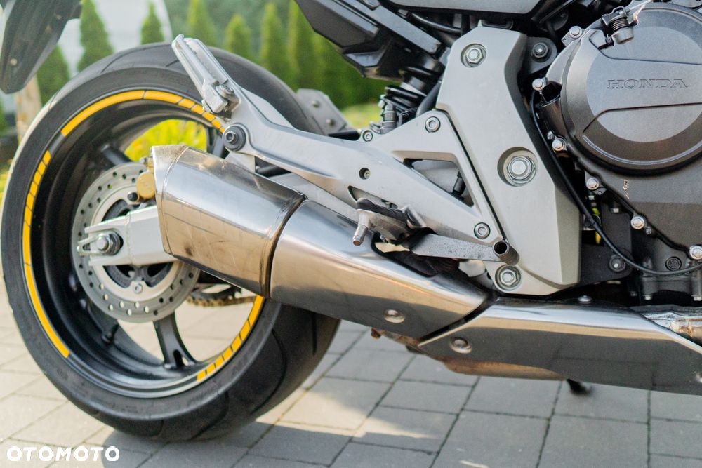 Honda CB - 16