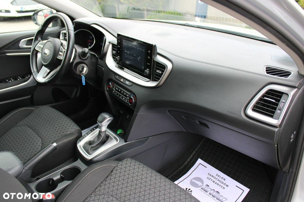 Kia Ceed 1.4 T-GDI M DCT - 29