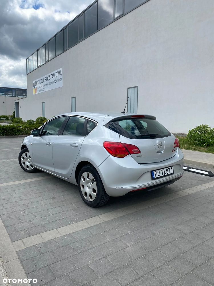 Opel Astra 1.4 T Essentia EU6 - 2