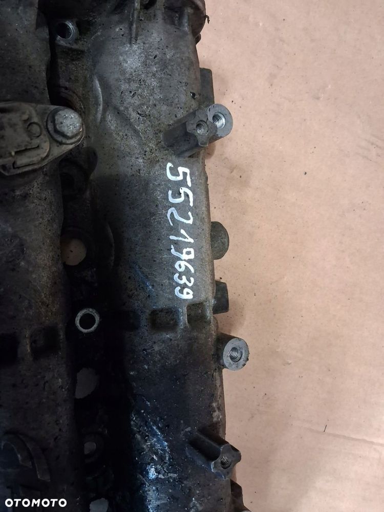 Pokrywa zaworów wałki Fiat Opel Alfa Lancia 1.3 Euro 5 55219639 - 2
