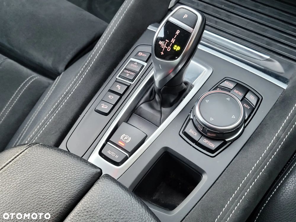 BMW X6 xDrive40d - 15
