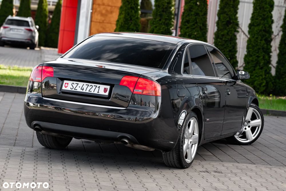 Audi A4 Limousine - 8