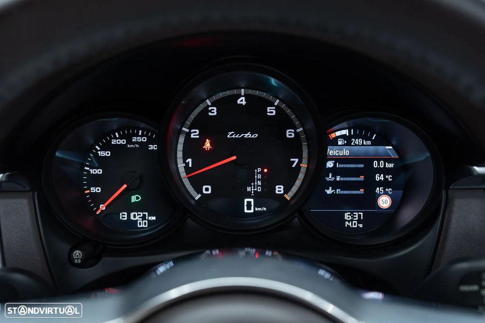 Porsche Macan Turbo PDK - 29