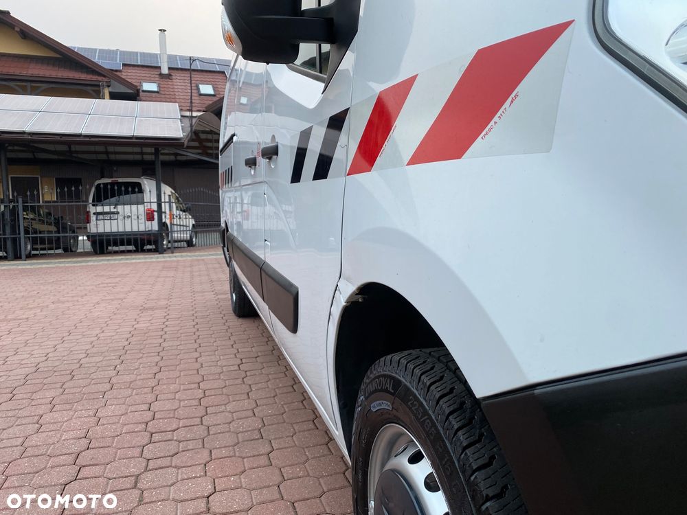 Renault Master L2 H2 warsztat mobilny zasilanie 230V - 11