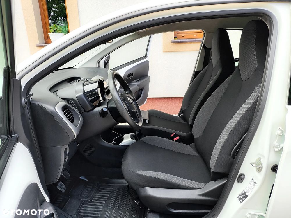 Toyota Aygo x - 7