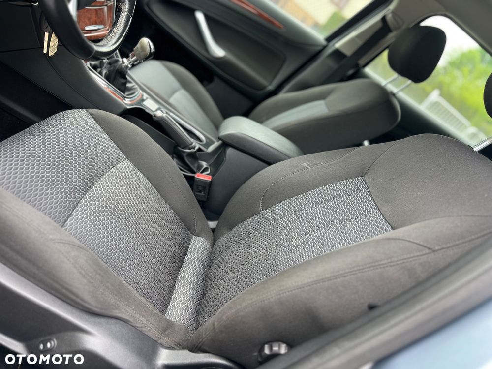 Ford Mondeo - 9