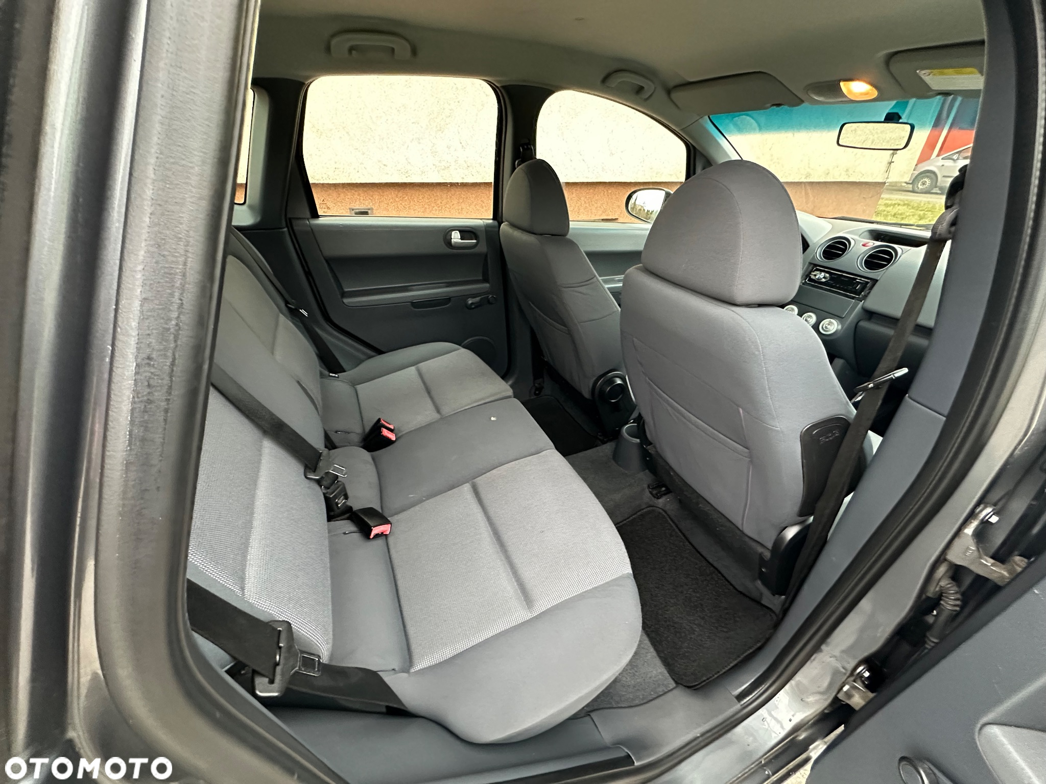 Mitsubishi Colt - 7