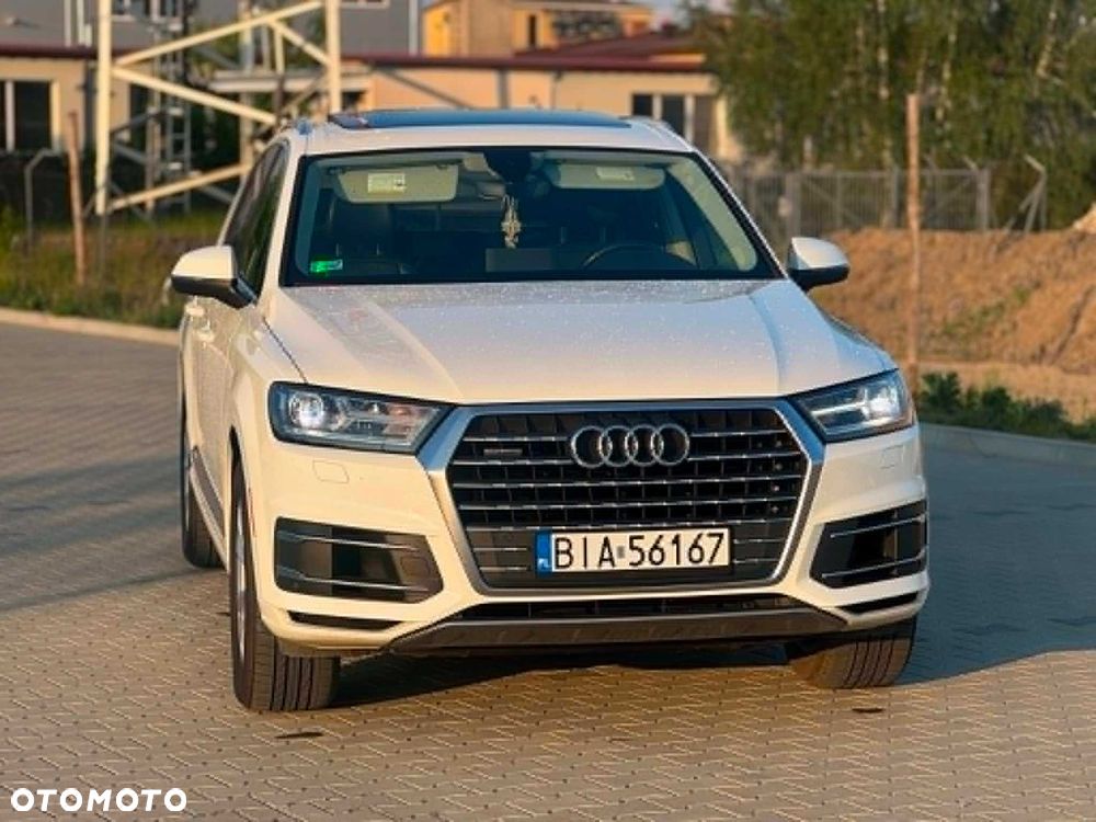 Audi Q7 - 1