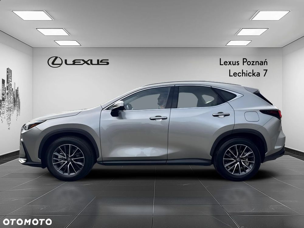 Lexus NX 350h Elegance 2WD - 2