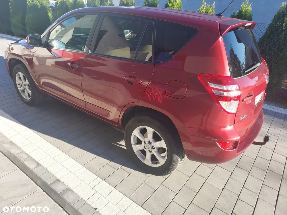 Toyota RAV4 - 11