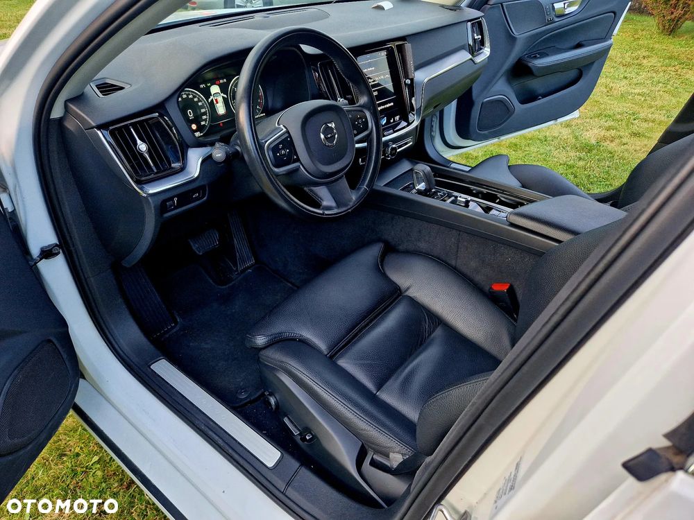 Volvo V60 B4 D Momentum Pro - 7