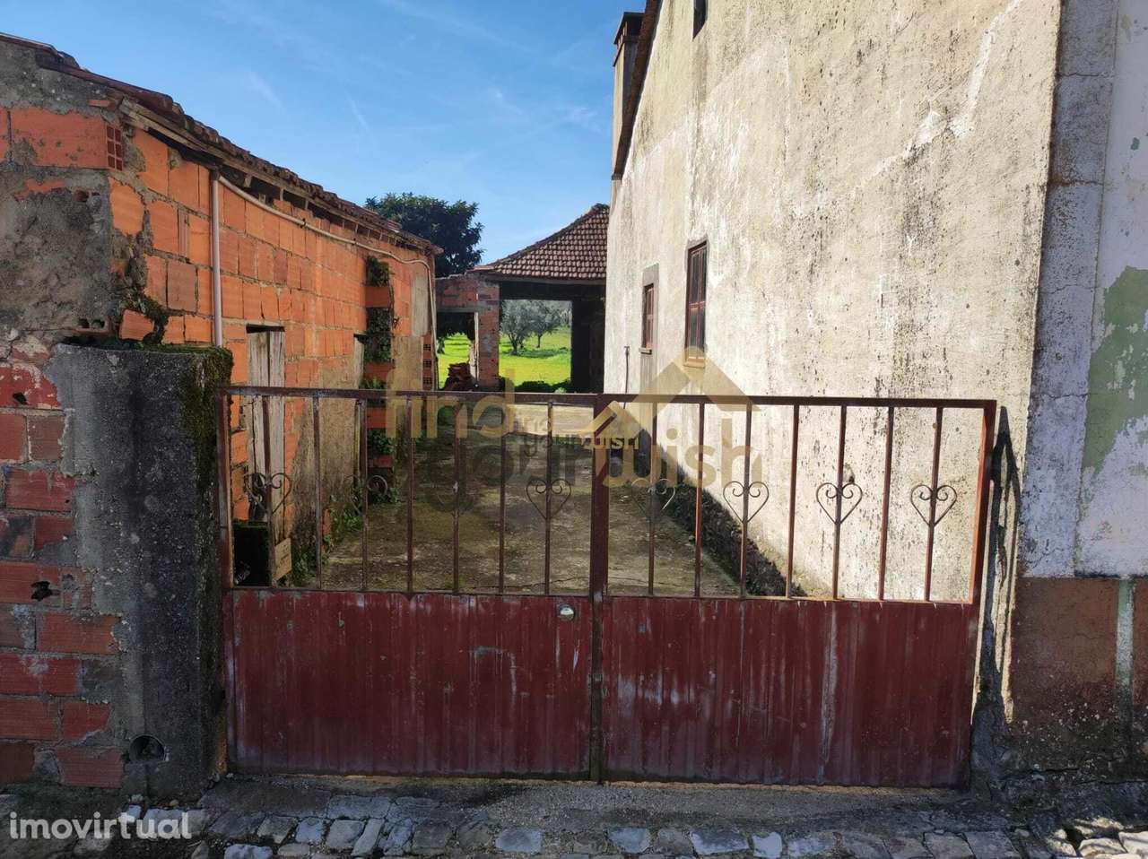 Moradia T4 para recuperar - Grande imagem: 5/22