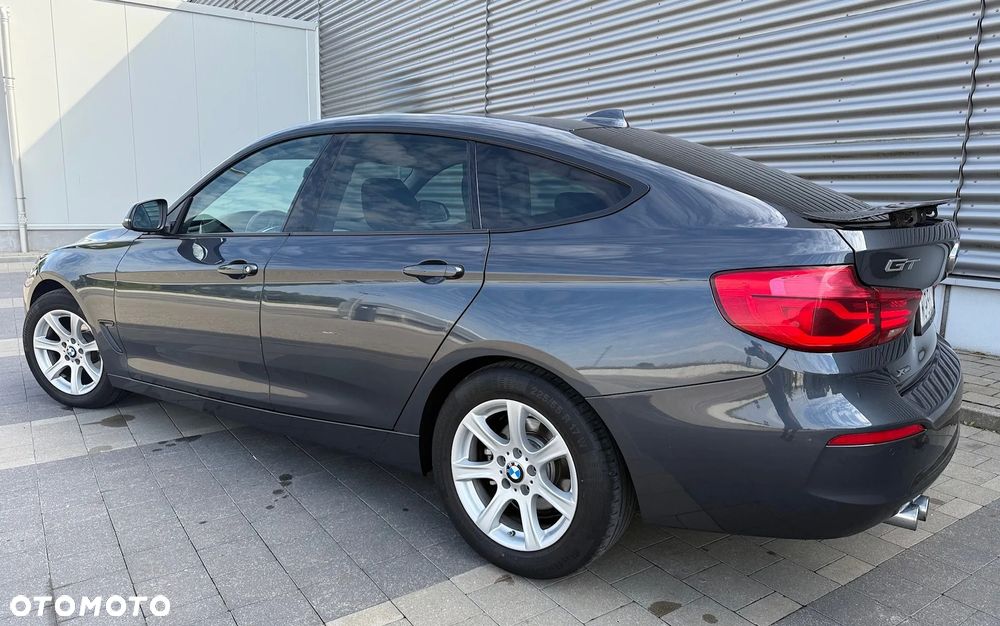 BMW 3GT 320i xDrive Advantage - 12