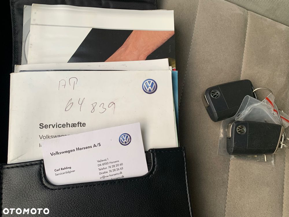 Volkswagen Golf 1.6 TDI DPF DSG Highline - 29