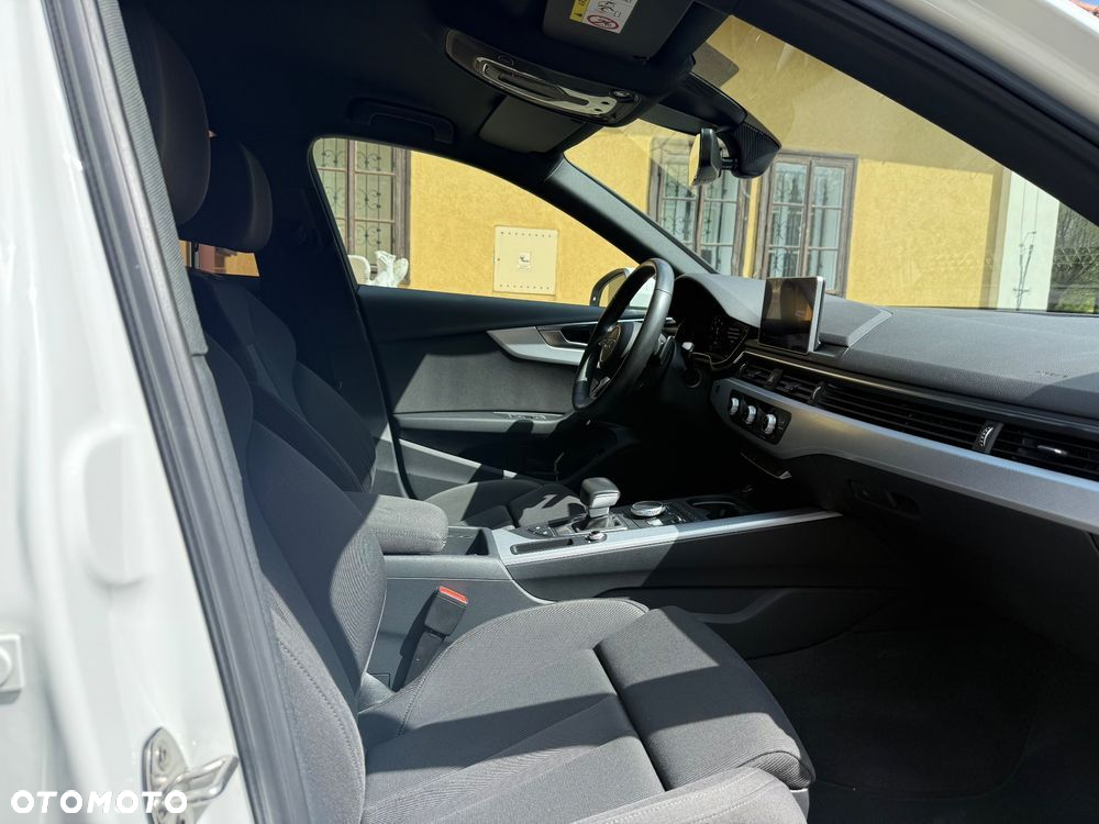 Audi A4 35 TFSI Sport S tronic - 29