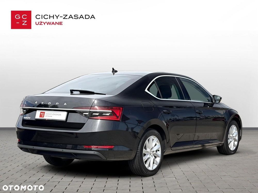 Skoda Superb 2.0 TDI SCR Style DSG - 6