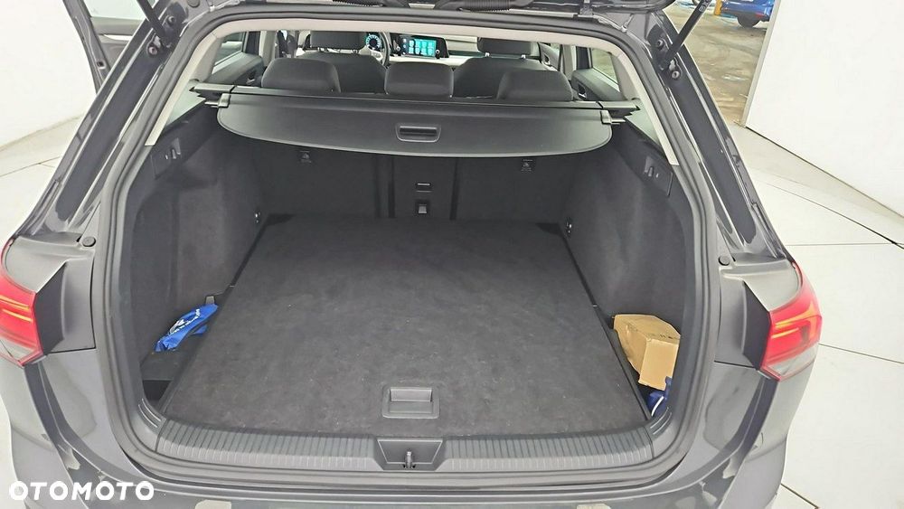 Volkswagen Golf - 18