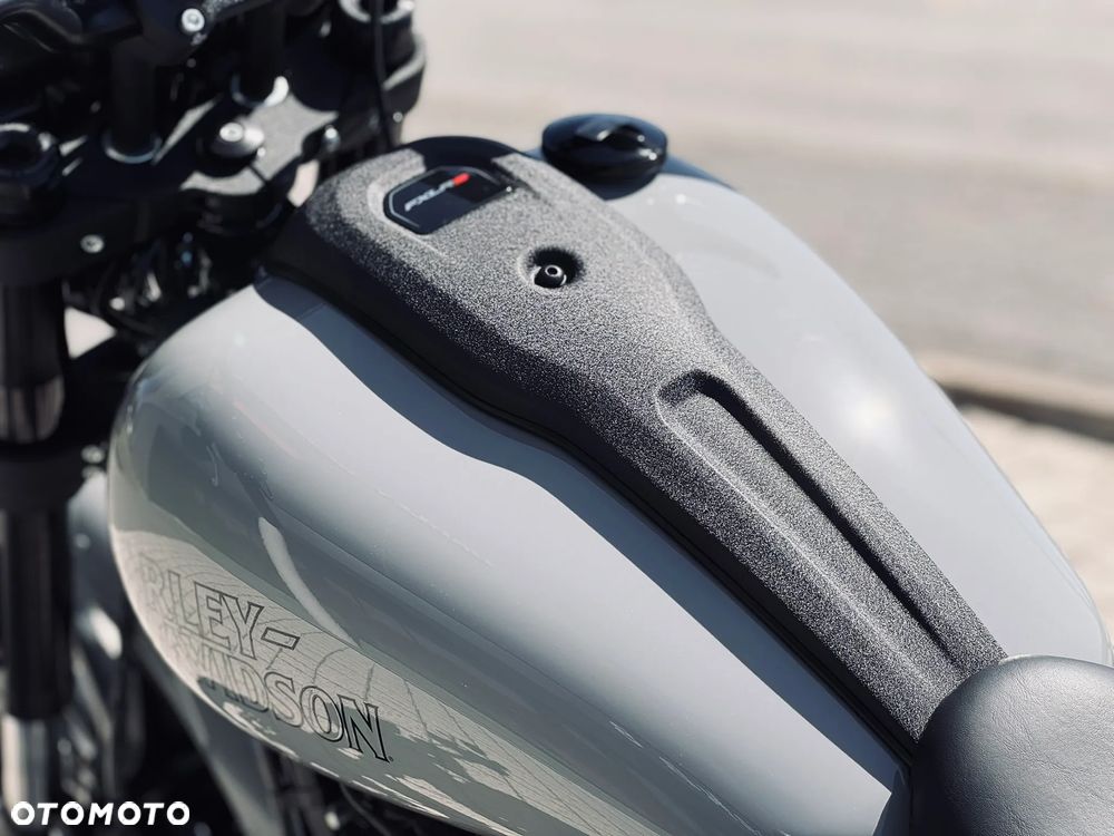 Harley-Davidson Softail Low Rider - 18