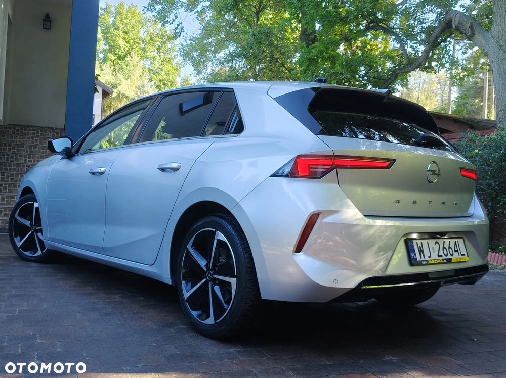 Opel Astra 1.2 T Elegance S&S - 10