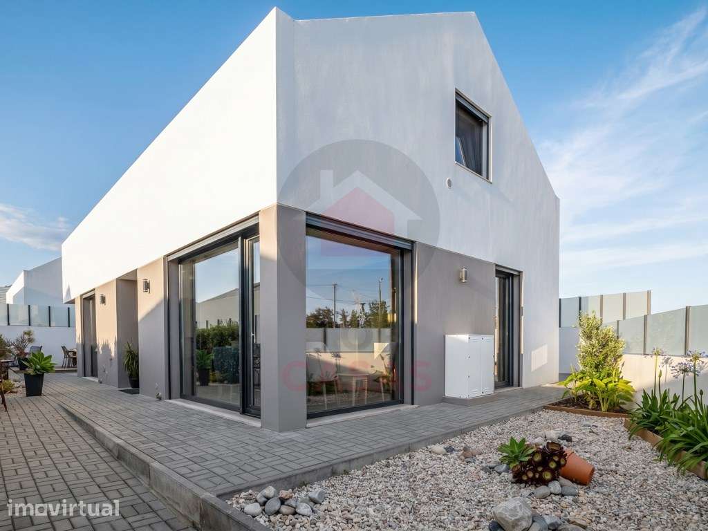 Moradia Contemporânea com 3 Quartos e Jardim Próxima de Caldas da R... - Grande imagem: 2/55