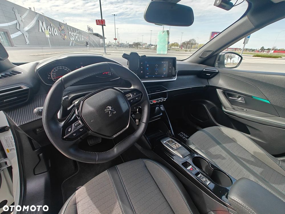 Peugeot 2008 - 10