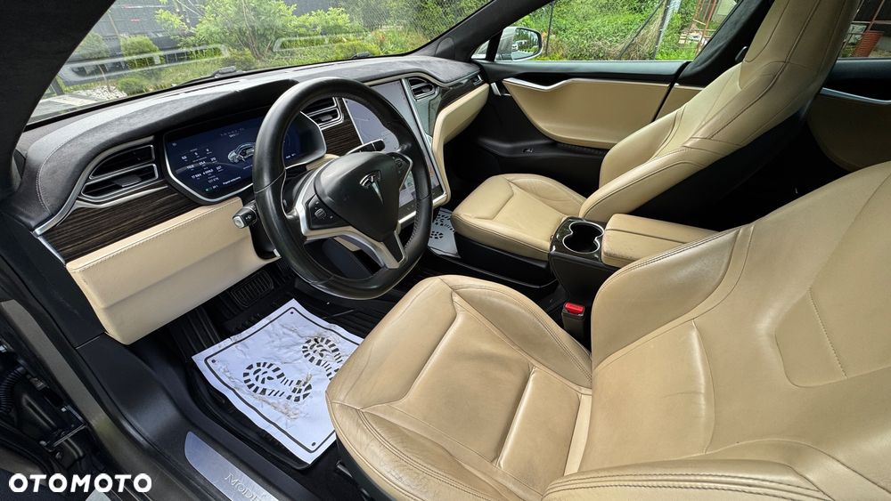 Tesla Model S 90 D - 28