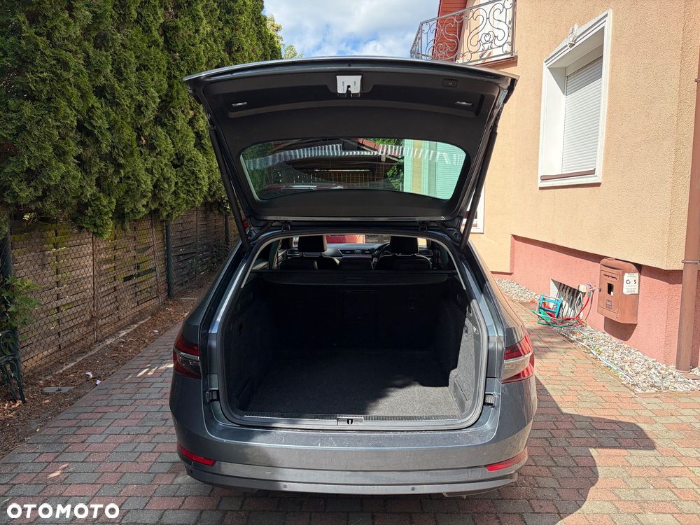 Skoda Superb 2.0 TDI SCR Active DSG - 12