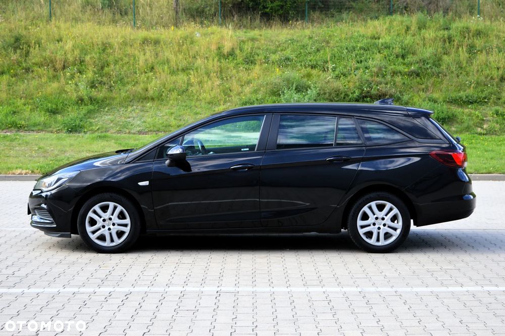 Opel Astra 1.6 D (CDTI) Dynamic - 24