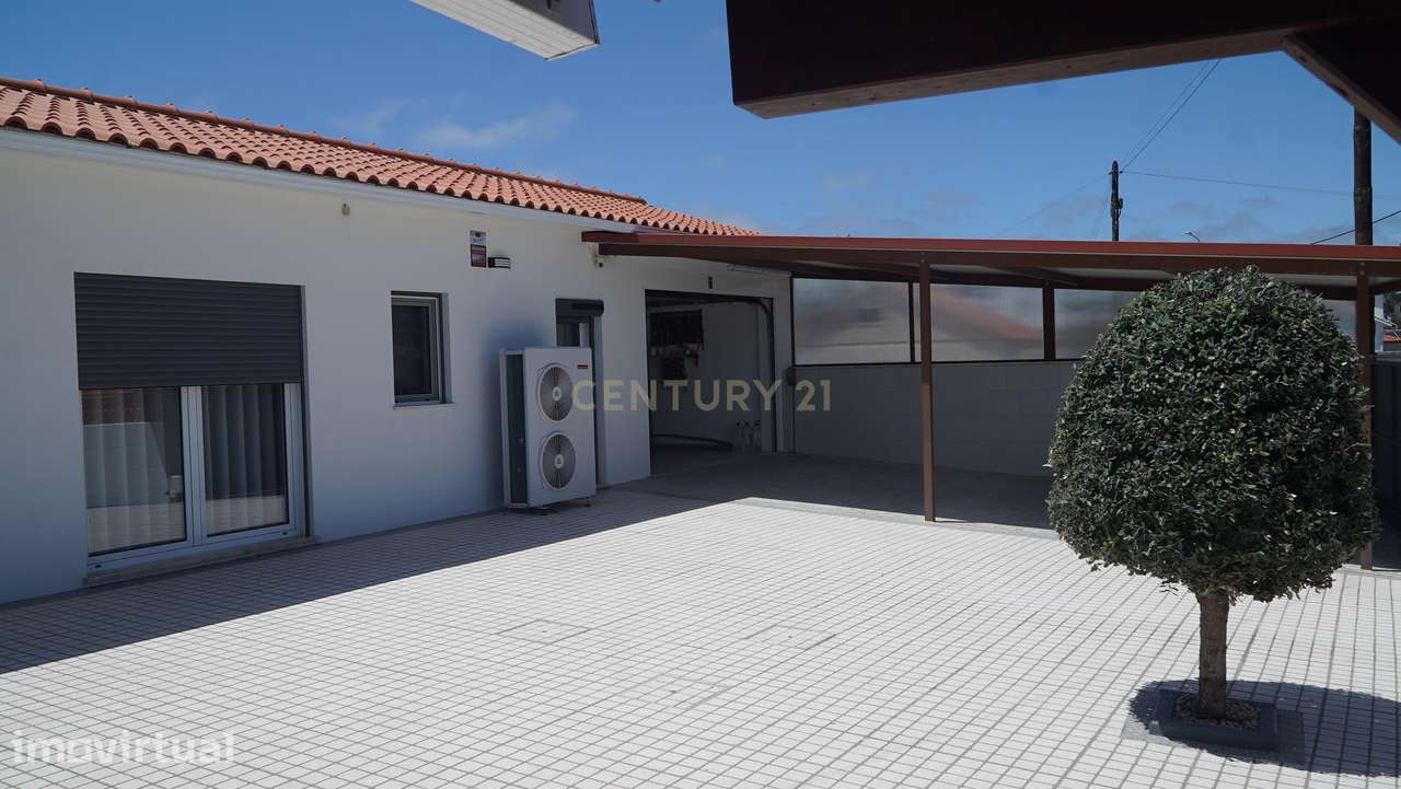 Moradia Renovada em Vieira de Leiria, Marinha Grande - Grande imagem: 3/30