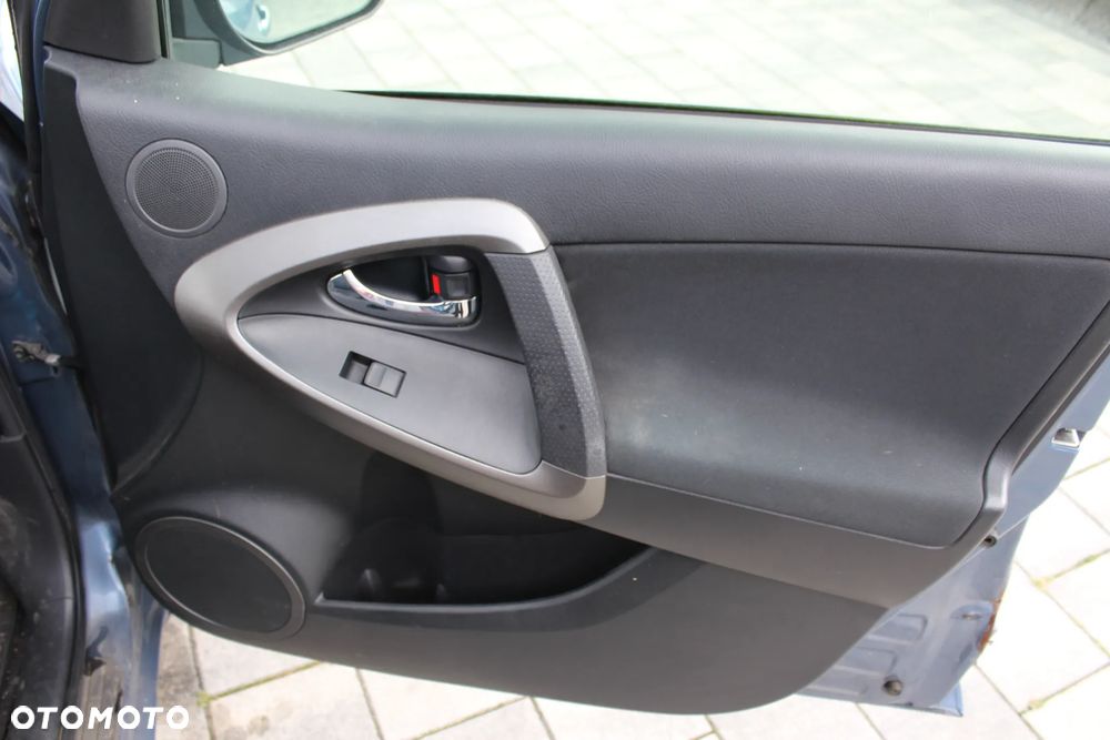 Toyota RAV4 2.0 VVT-i Luna 4x2 - 20