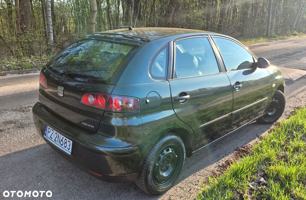 Seat Ibiza 1.4 16V Signo - 4