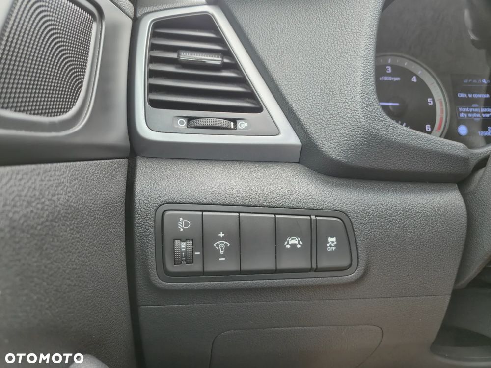 Hyundai Tucson 1.7 CRDI BlueDrive Style 2WD - 28