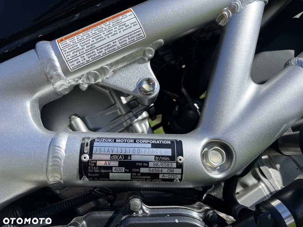 Suzuki SV - 11