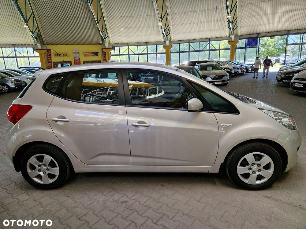 Kia Venga - 9