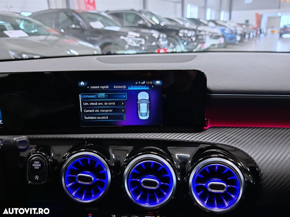 Mercedes-Benz CLA 180 7G-DCT - 16