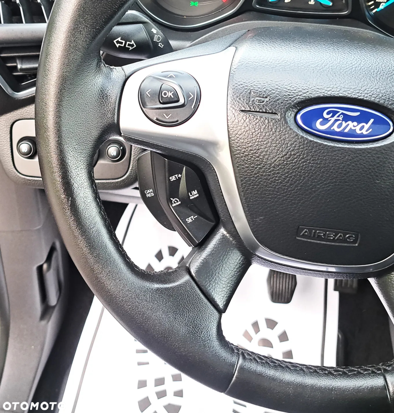 Ford Kuga 2.0 TDCi 4x4 Individual - 32