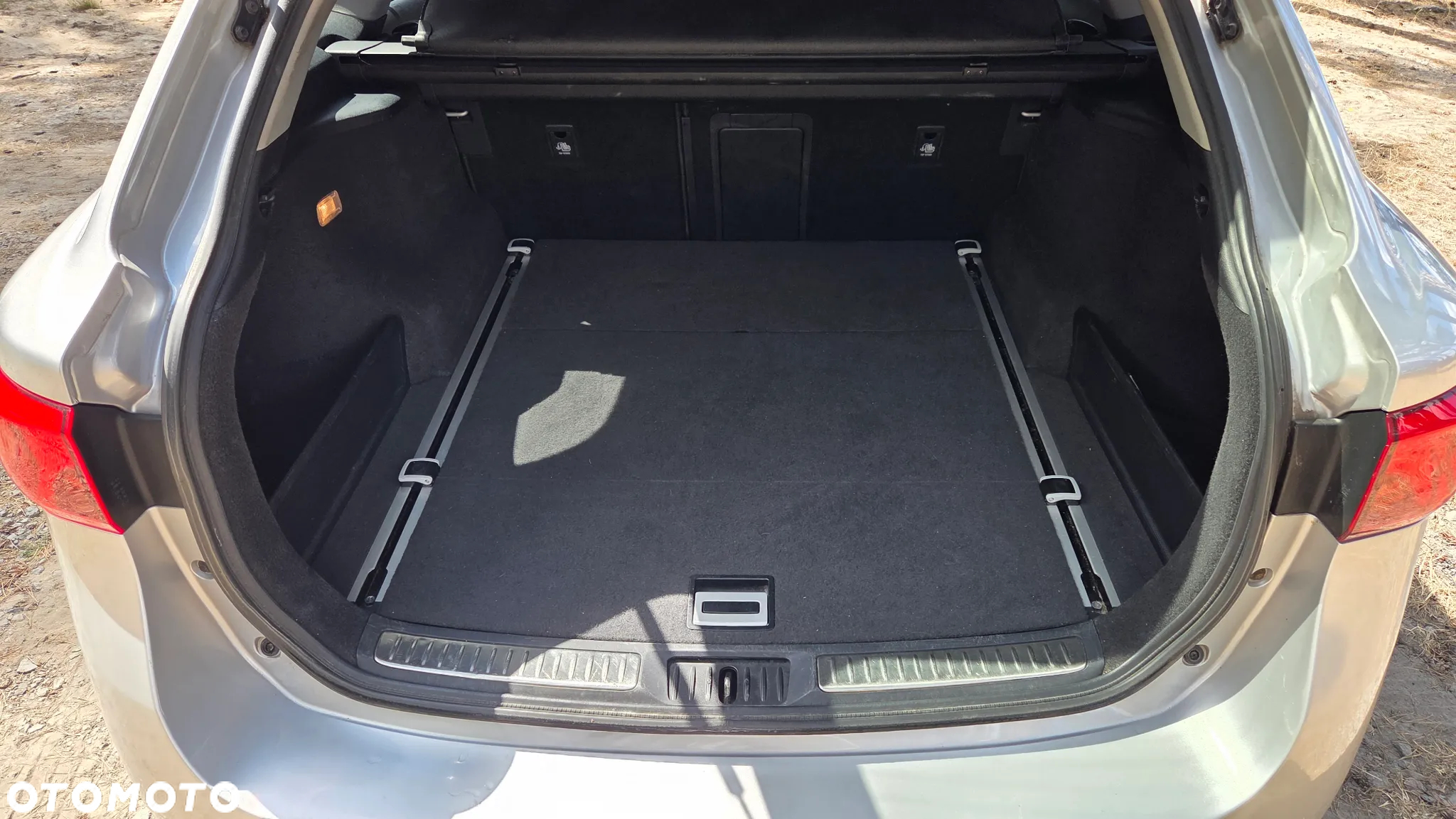 Toyota Avensis 2.0 D-4D Premium - 18