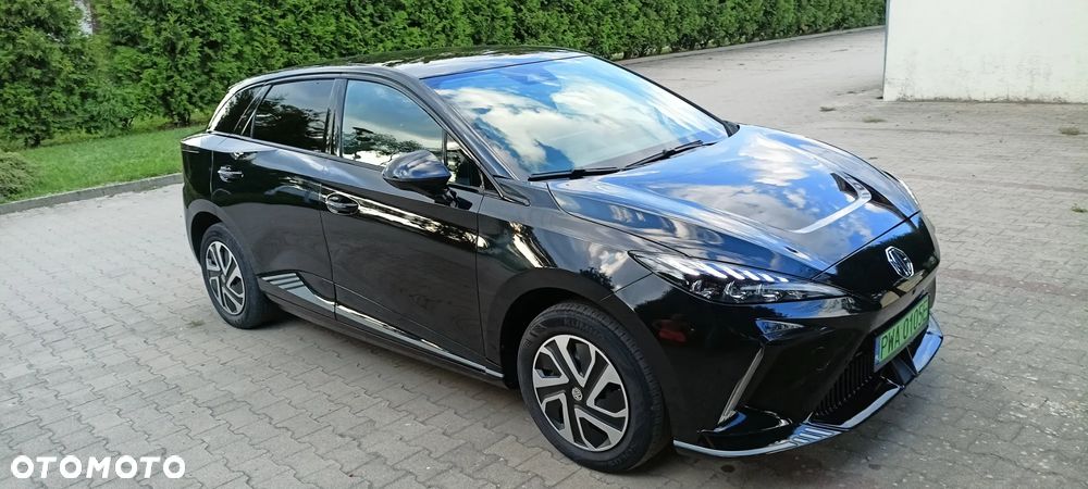 MG 4 Luxury 64 kWh - 14