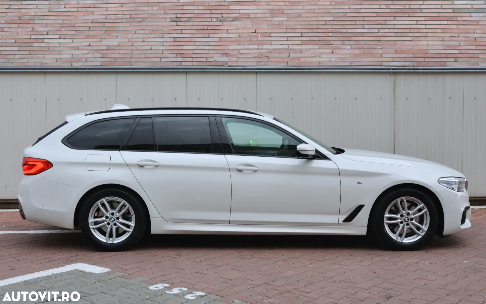 BMW Seria 5 520d Aut. - 23