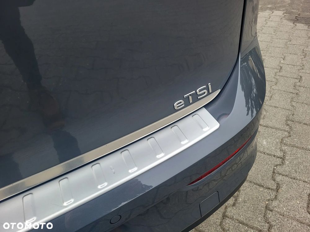 Volkswagen Golf - 28