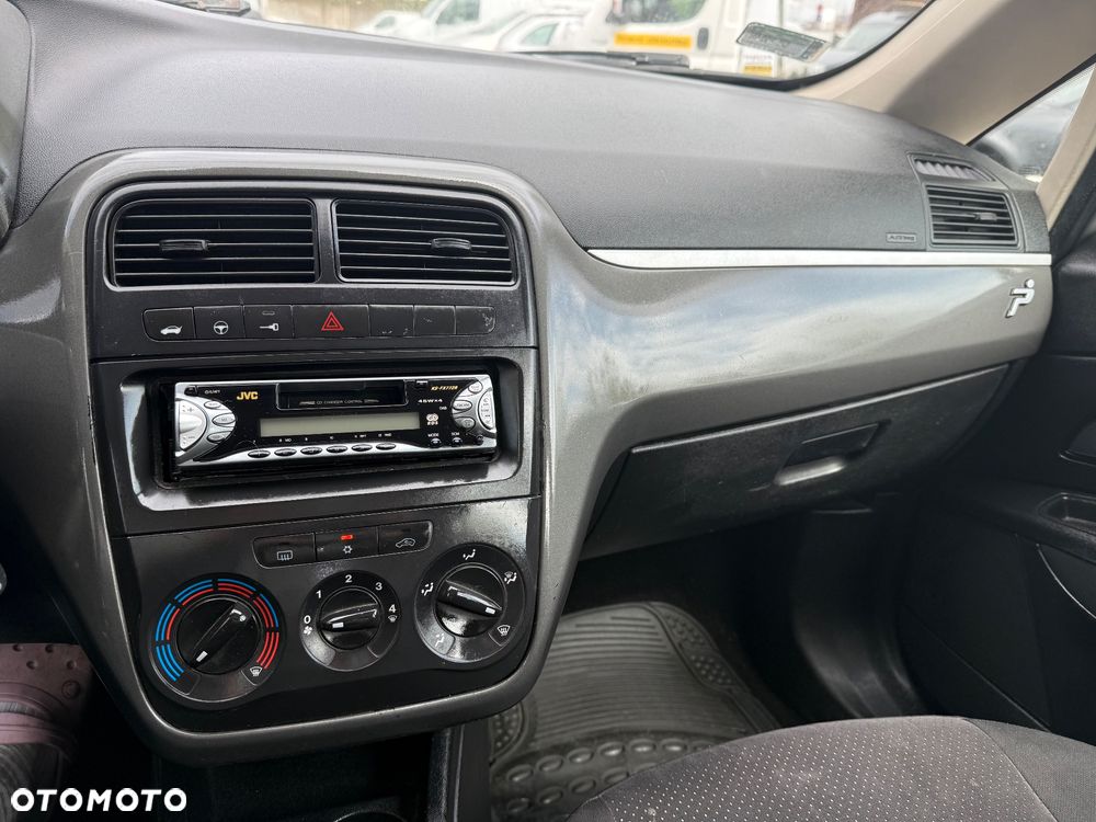 Fiat Punto 1.2 8V - 5