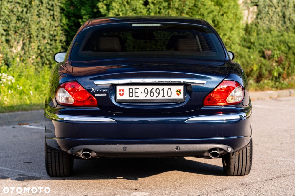 Jaguar X-Type 2.5 V6 4x4 Executive - 11