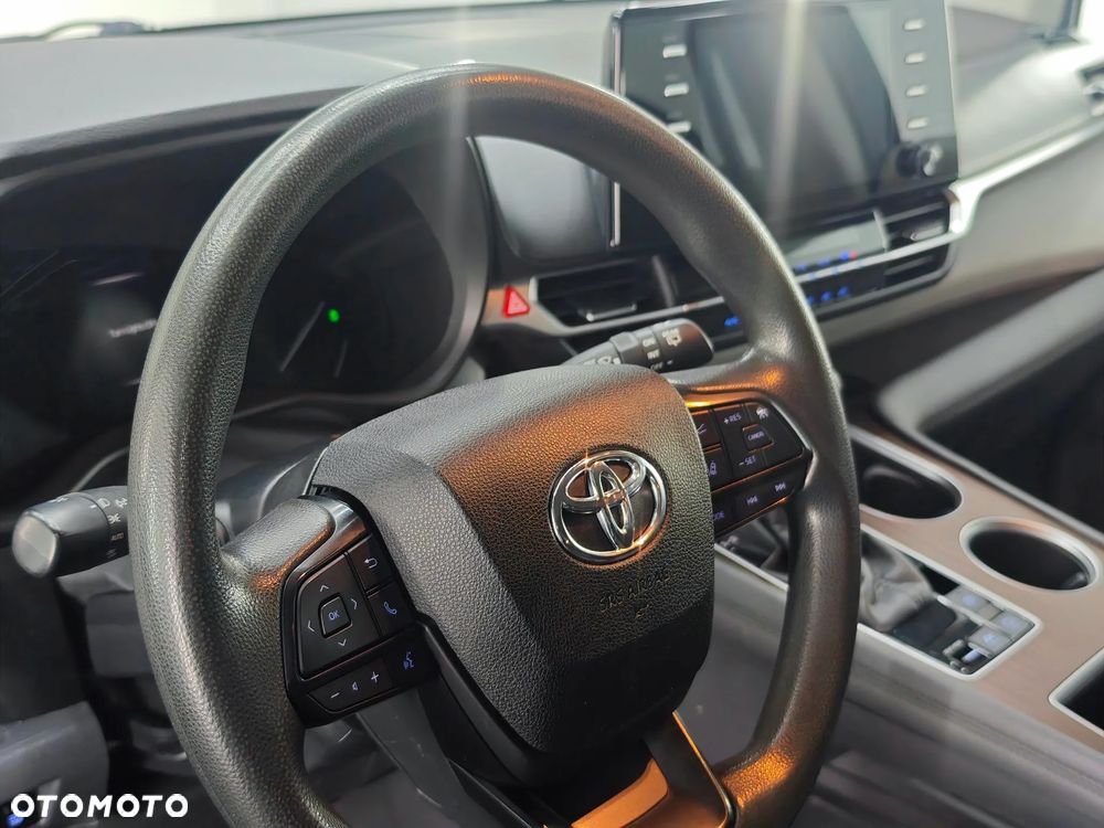 Toyota Sienna - 15