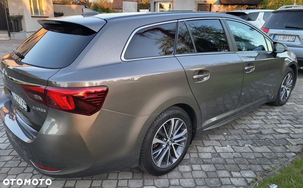 Toyota Avensis 2.0 D-4D Prestige - 6