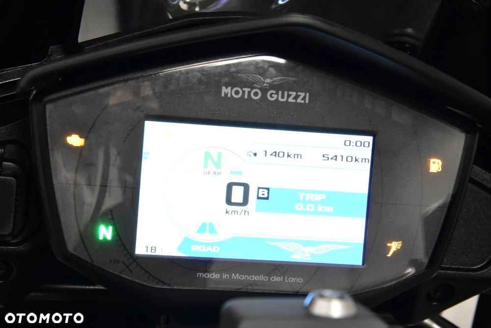 Moto Guzzi V85 - 18