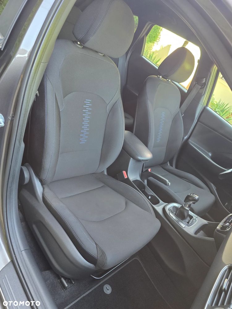 Hyundai i30 1.4 Style - 11