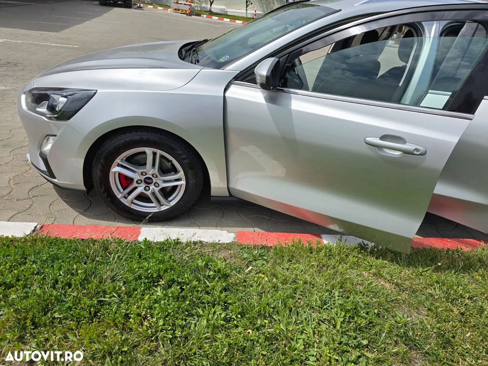 Ford Focus 1.5 TDCi DPF Start-Stopp-System Aut. Titanium - 5