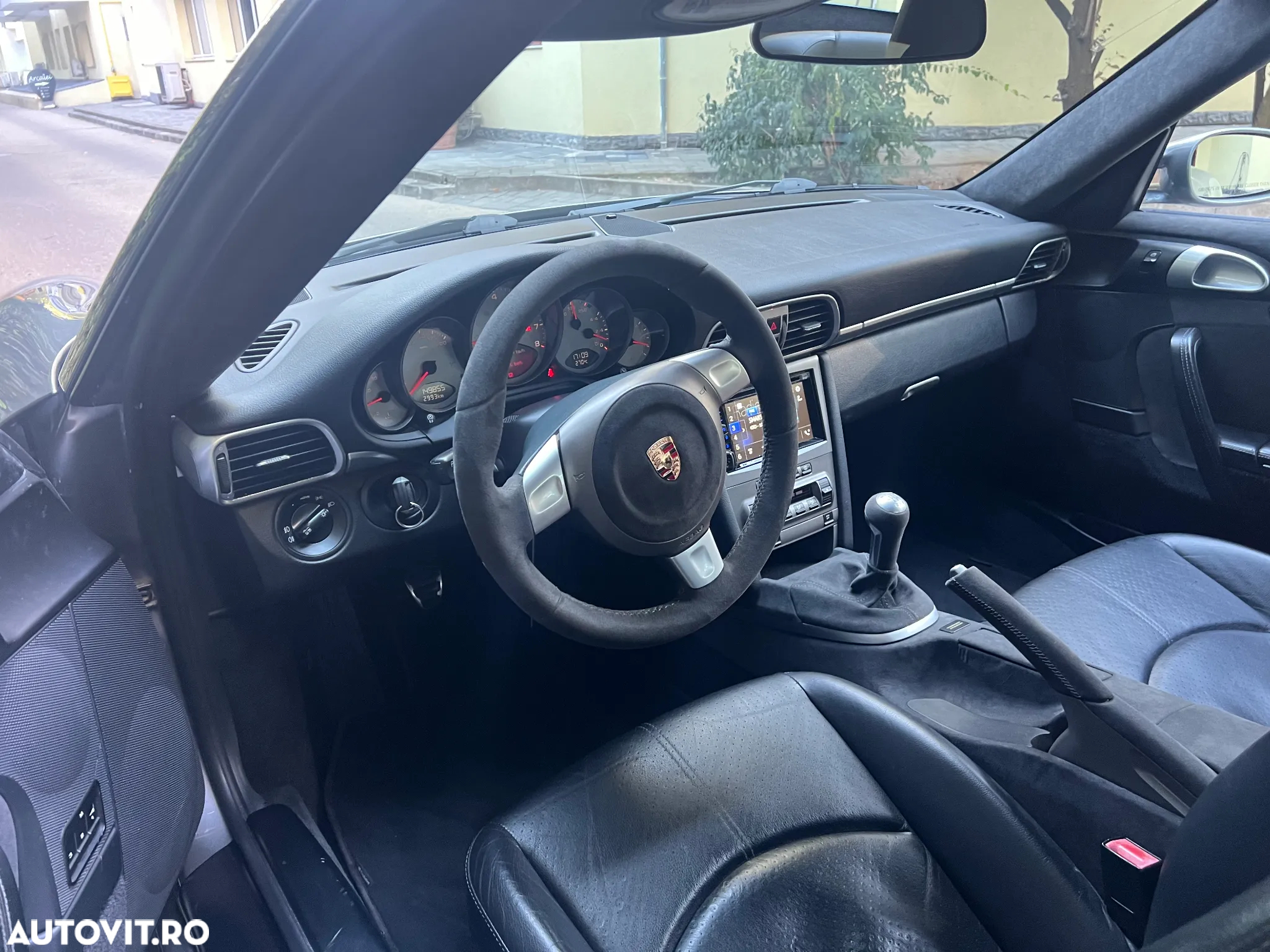 Porsche 911 Carrera S - 5